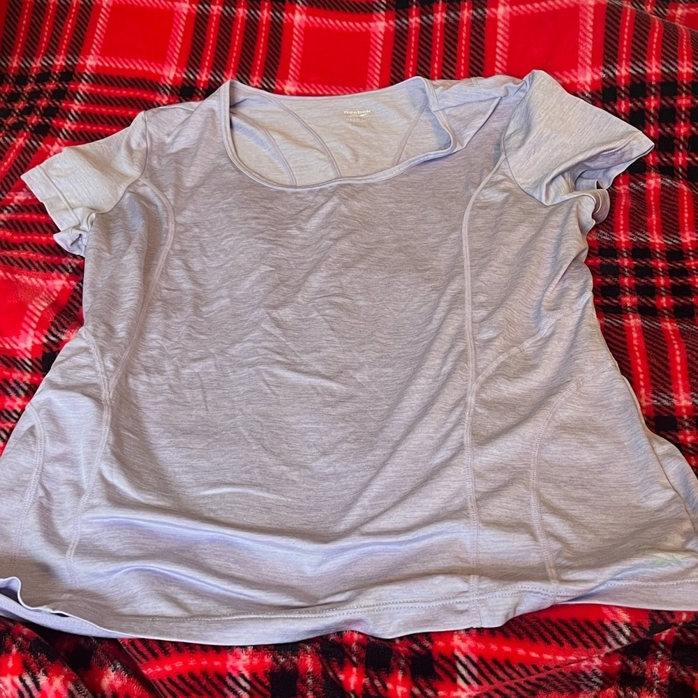 Reebok Lavender Purple Women's Short Sleeve Tee Large Workout Sport Top Summer